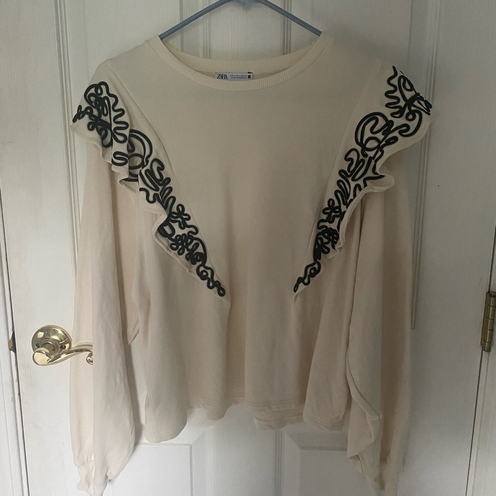 Zara Lg Artsy Retro Sweater